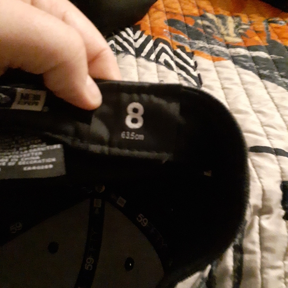 PiTTSBURG new era hat size 8 - Picture 2 of 2